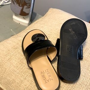 Naturalizer sandals size 4!!! NEVER WORN!! Hard to get size!!!